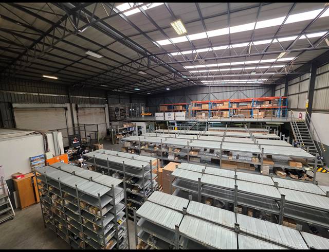 4,005M² WAREHOUSE FOR SALE IN CITY DEEP